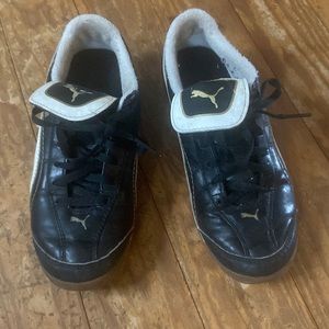 Puma indoor soccer shoes